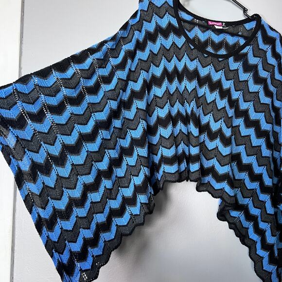 ✨Say What? Poncho Top One Size Blue Black Chevron Knit Y2K Boho Festival Sweater - Picture 5 of 7